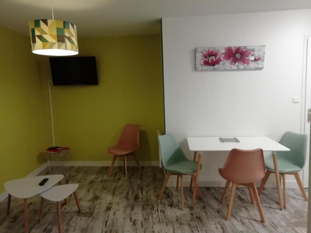 Joli Appartement, 1 Chambre, Au Coeur De Mouilleron St Germain Luaran gambar